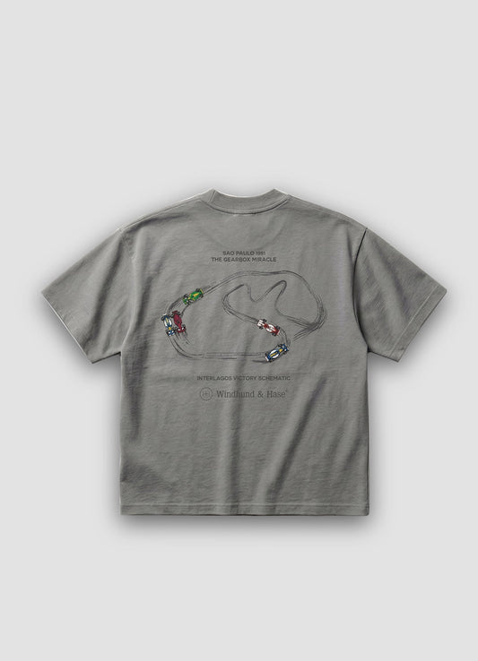 Camiseta Boxy Fit 'Interlagos 1991' Gris Cemento - Windhund and Hase