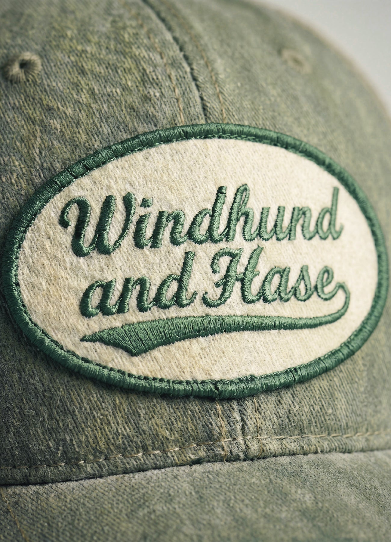Gorra Trucker Oliva - Windhund and Hase